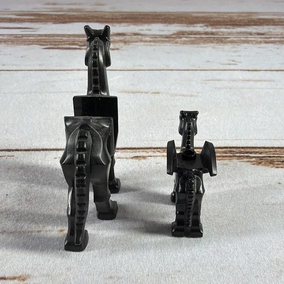 Lego Minifigures THESTRAL & Baby Skeletal Black Flying Horse Harry Potter 76400 - Picture 4 of 4
